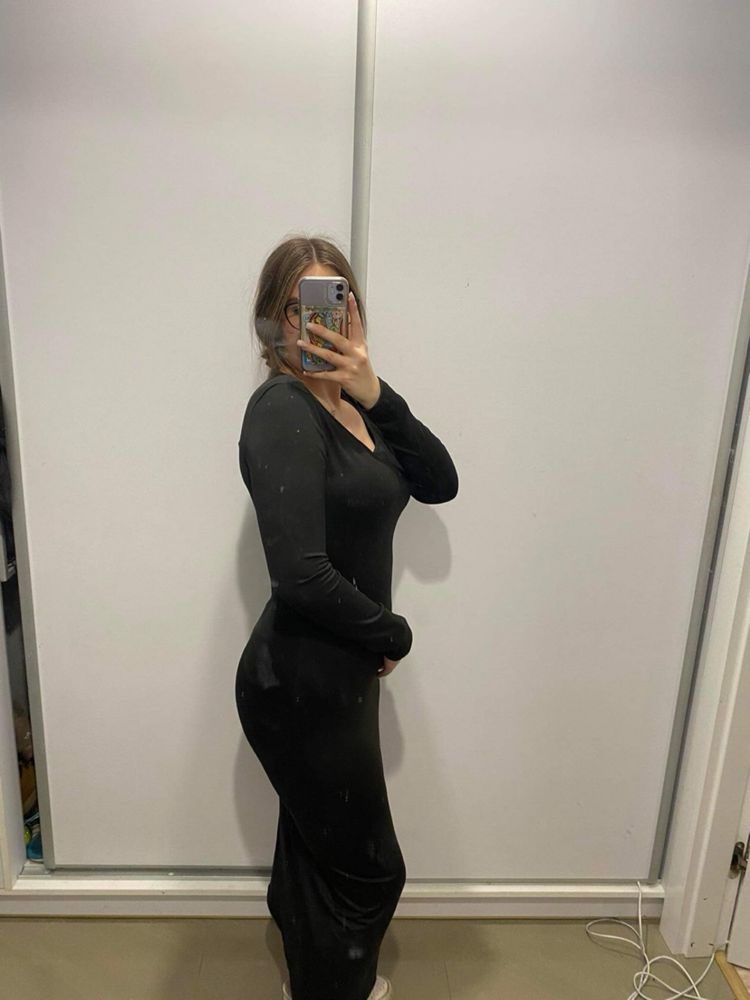czarna sukienka maxi