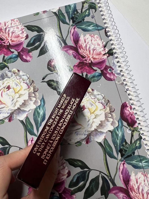 Puder Charlotte Tilbury odcien 1