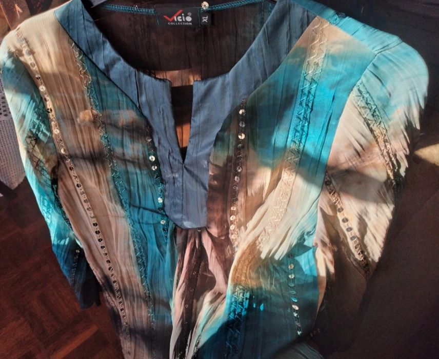 Conjunto de saia e blusa marca Vício