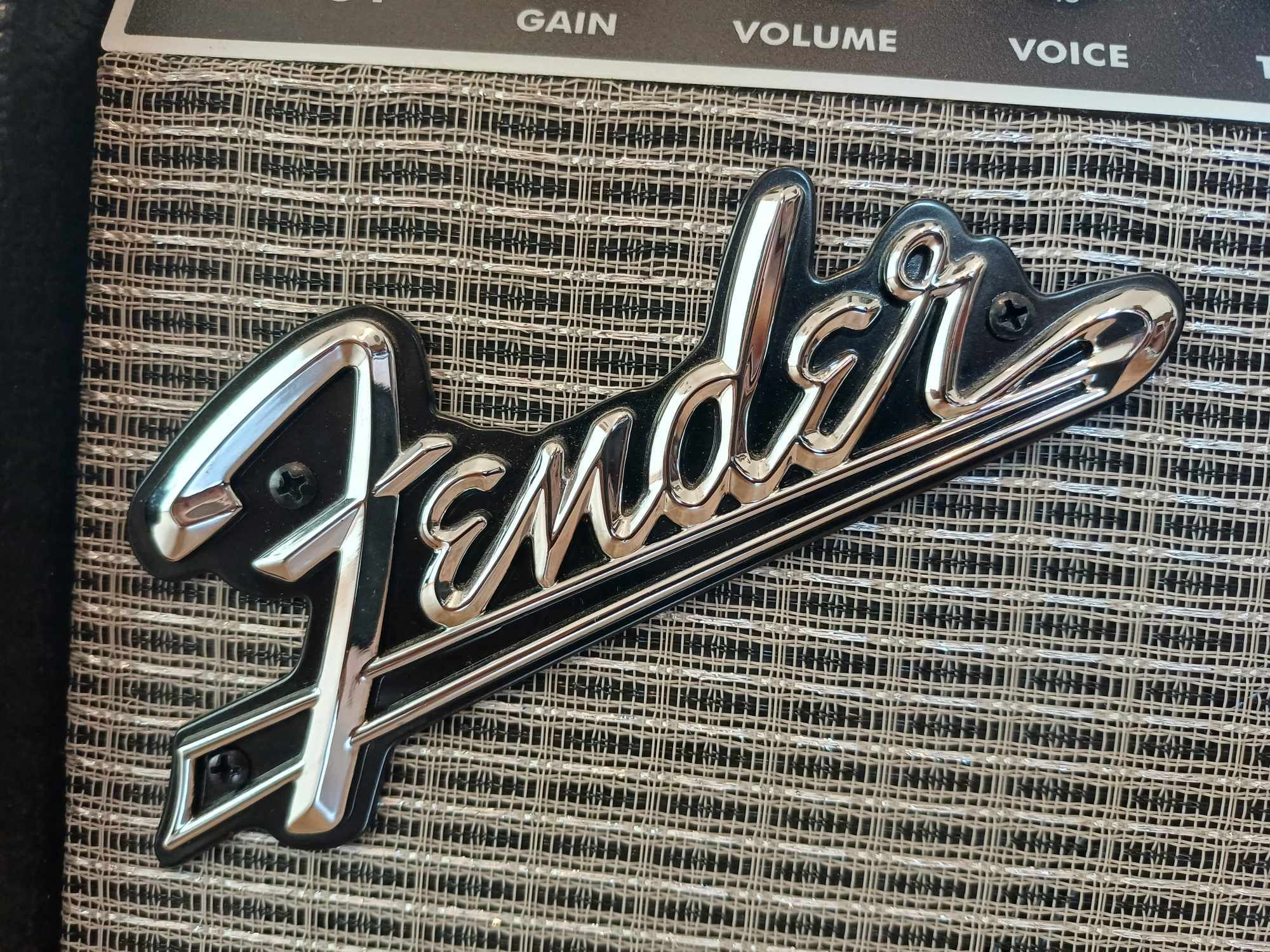 Fender Vibro Champ XD