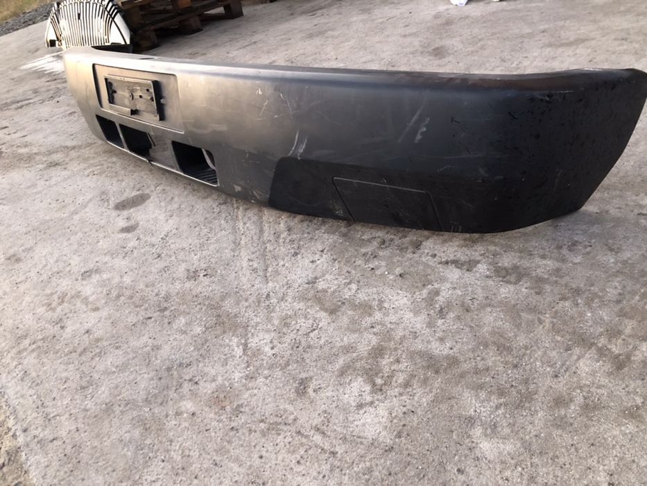 Передній Бампер Mercedes REX 609-814 Vario 612-814