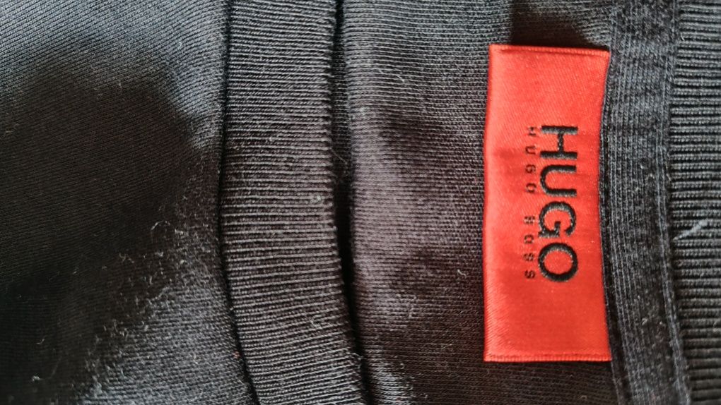 Czarna bluza bez kaptura plus size . Hugo Boss