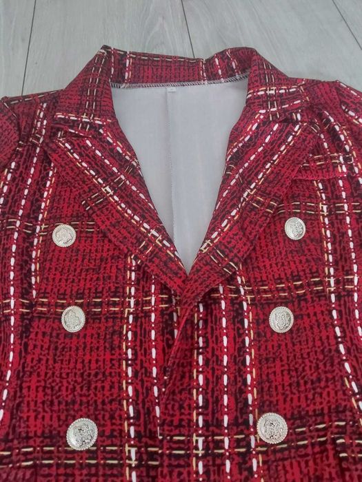 Czerwona marynarka damska z guzikami NOWA
