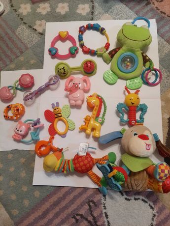 zestaw zabawek sensorycznych dla niemowlaka