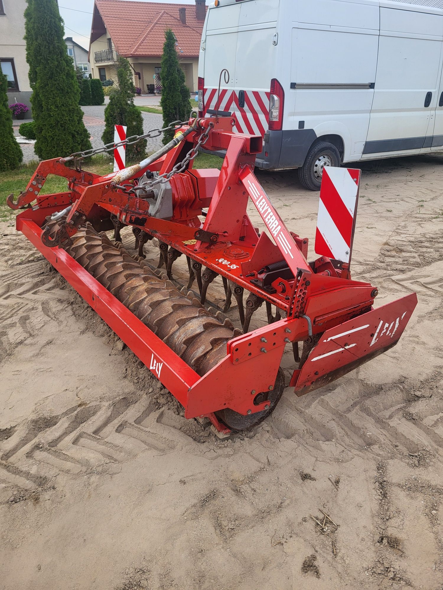 Brona wirowa Agram 3m Lely Terra