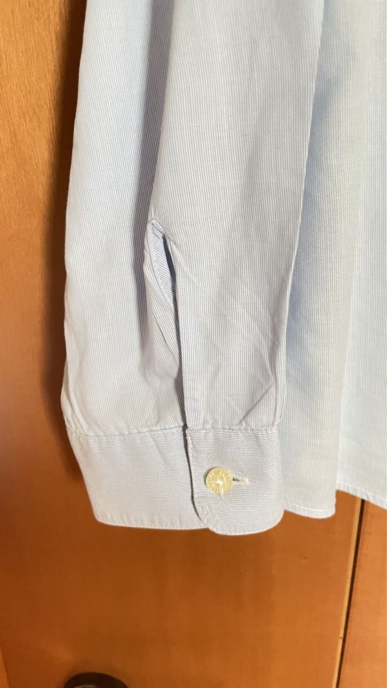 Camisa usada azul clara Sra.