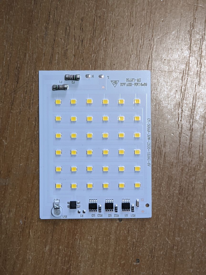 Світлодіод драйвер 220v LED в прожектор 10w 20w 30w 50w 220в ремонт