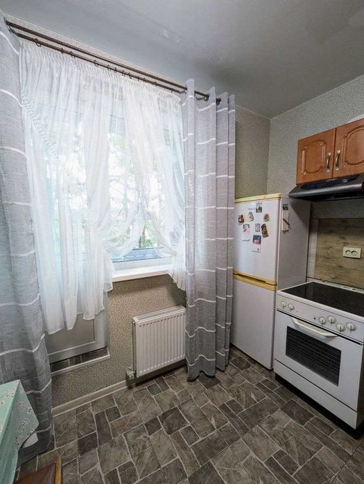 Продаж 2к квартири з меблями