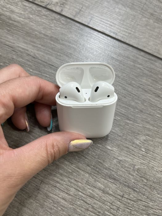 Airpods 2 (без бездоротовоі зарядки)