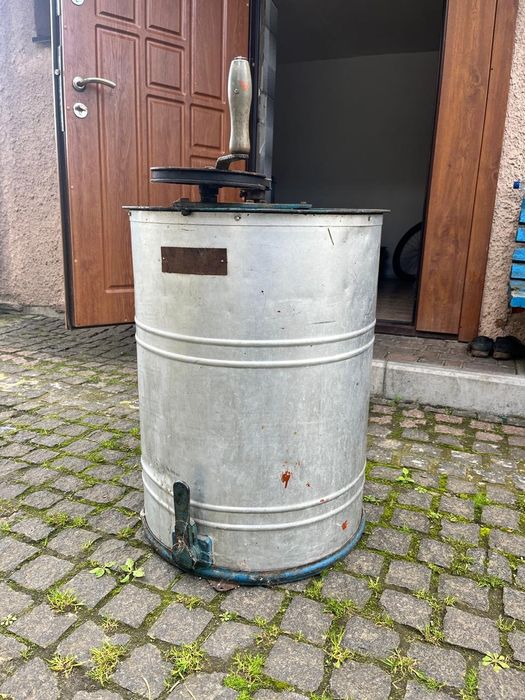 Продам медогонку