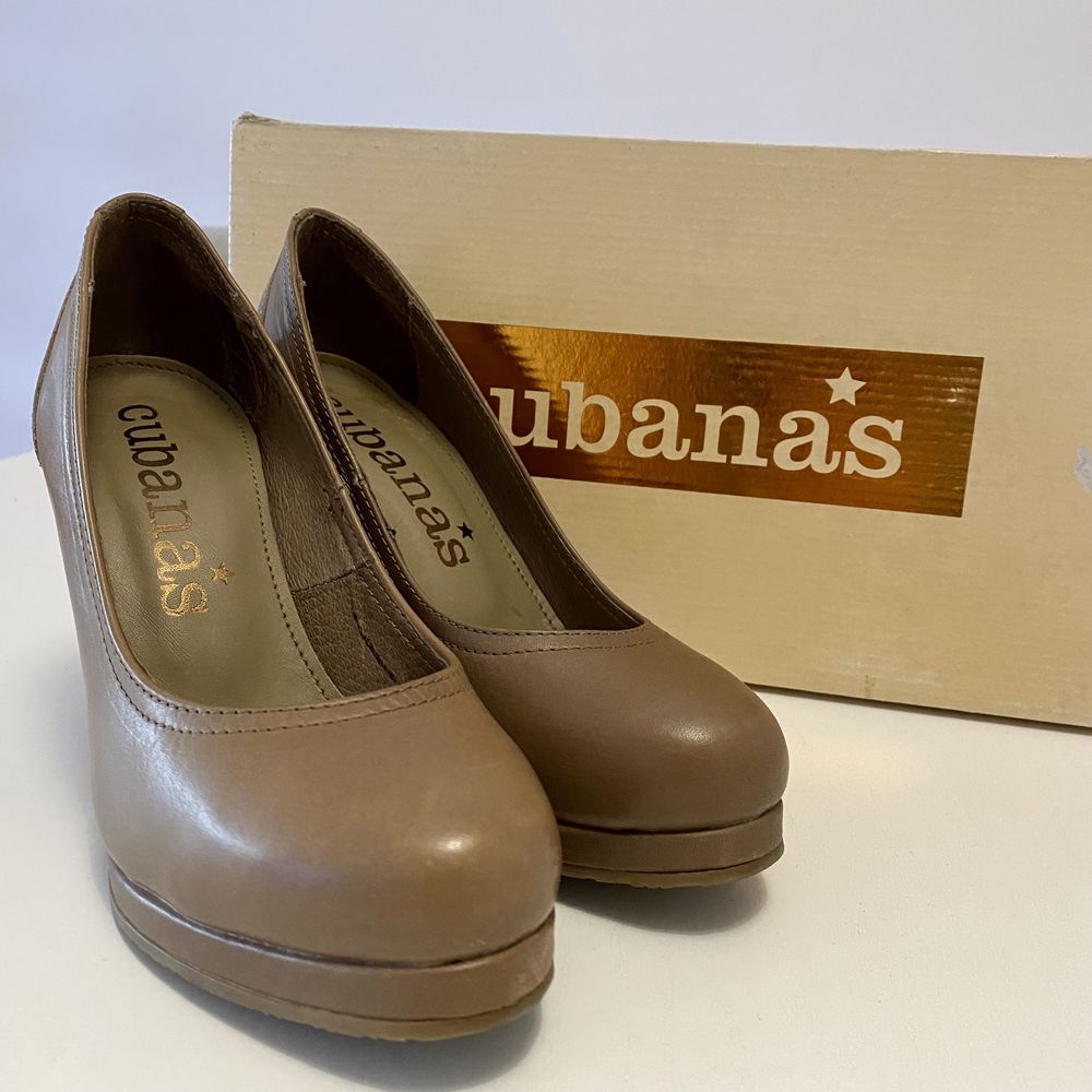 Sapatos Camel Cubanas 35