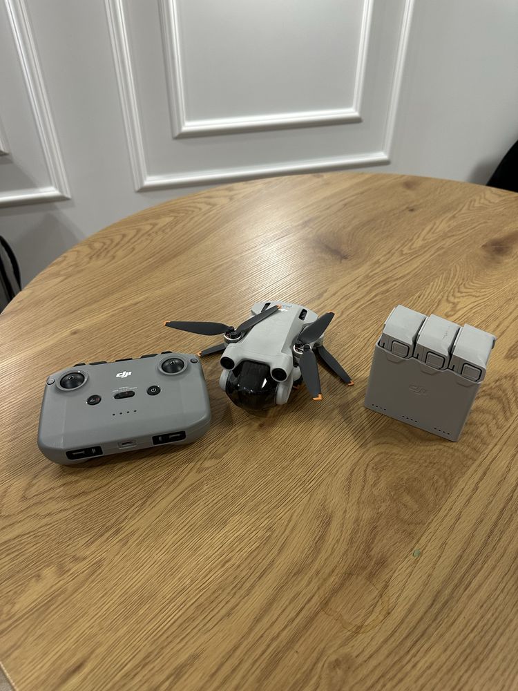 DJI Mini 3 Pro Fly More Combo