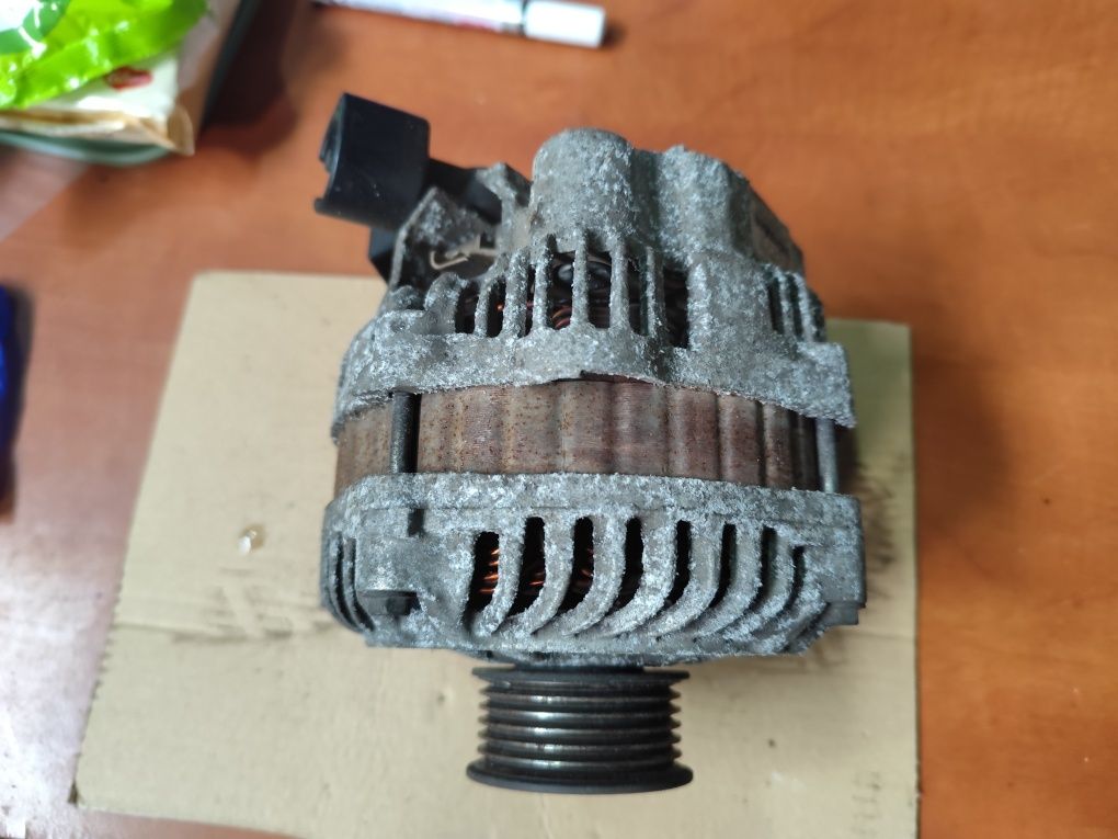 Alternator Citroen C4 Picasso C5 II 2.0 16V Peugeot 307 207