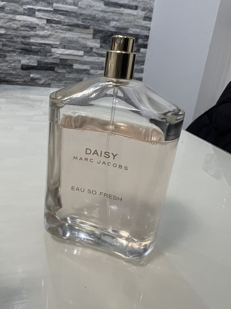 Marc Jacobs daisy