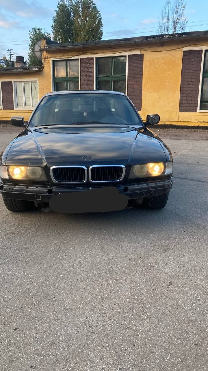 Разборка BMW e38 730 1994