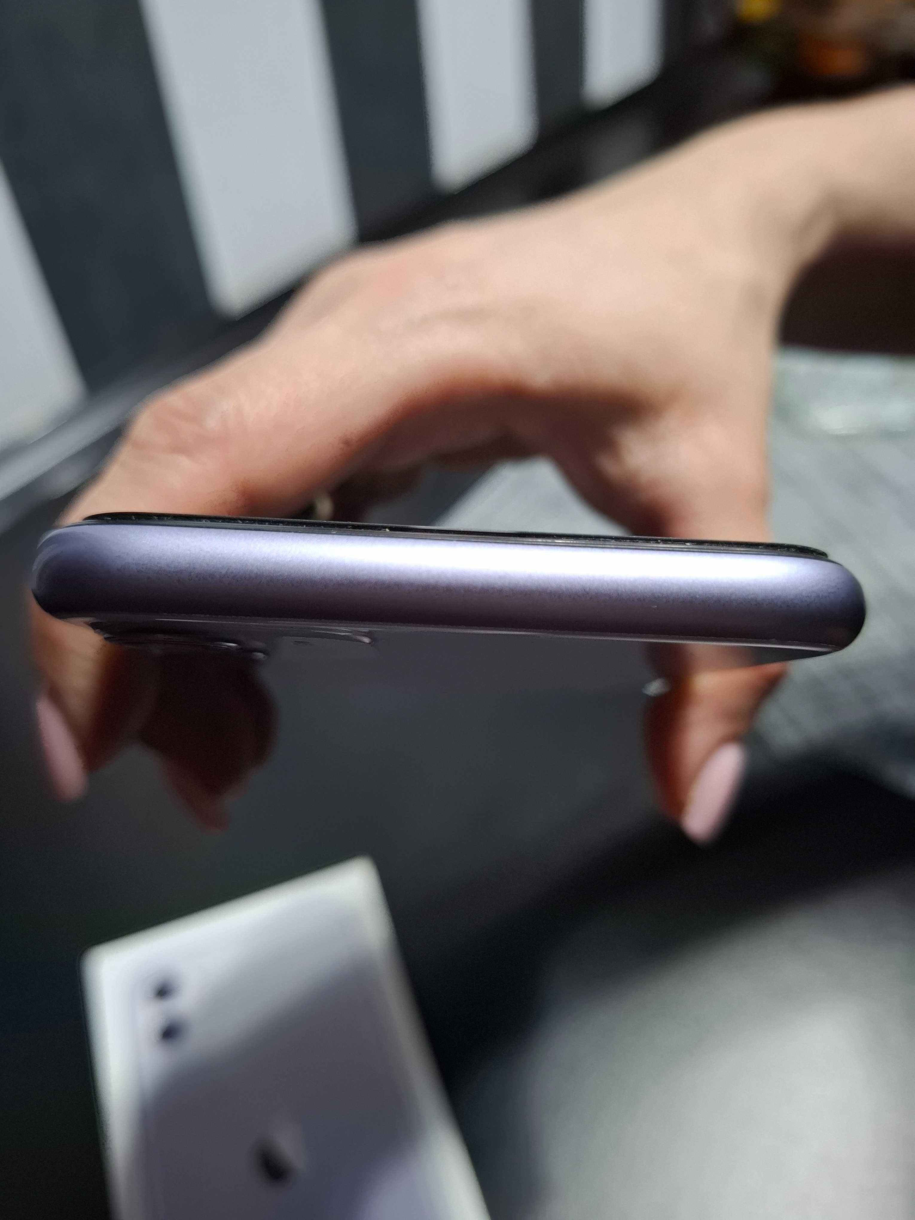 Iphone 11 128gb w dobrym stanie