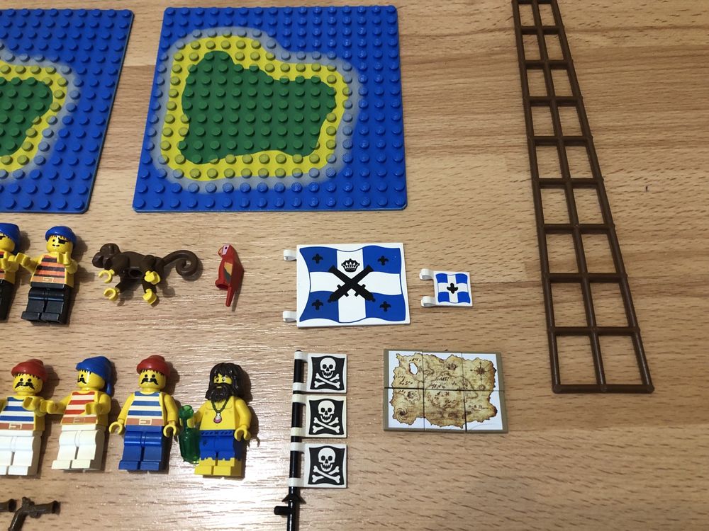 Zestaw Figurek i elementów Lego Pirates