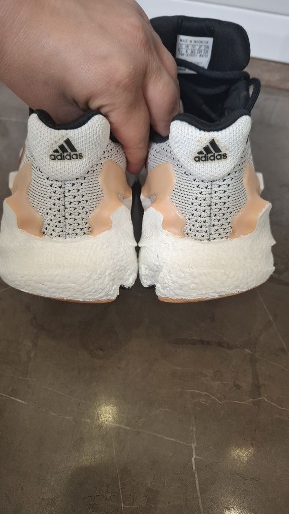Кросівки жіночі Adidas