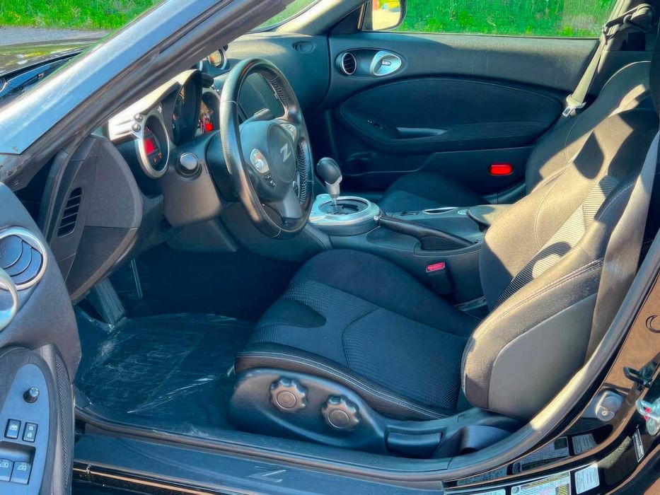 Nissan 370Z      2019