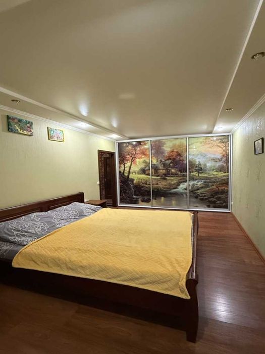 2к.квартира, новобудова, 63м2, окремі кімнати, цегла, з ремонтом