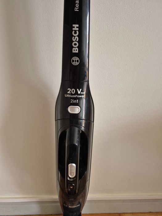 BOSCH Aspirador Vertical 2 em 1