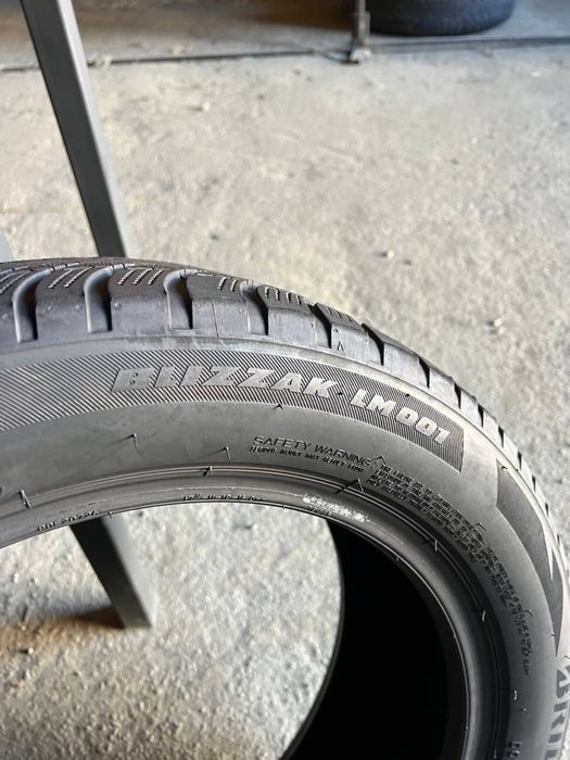Шини 205/55 r17 91Н Bridgestone Blizzak LM001 2022р (452)