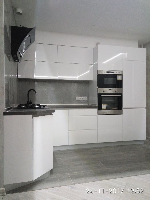 Кухня без ручек под заказ