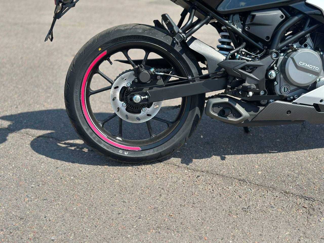 Мотоцикл CFMOTO 250SR LITE