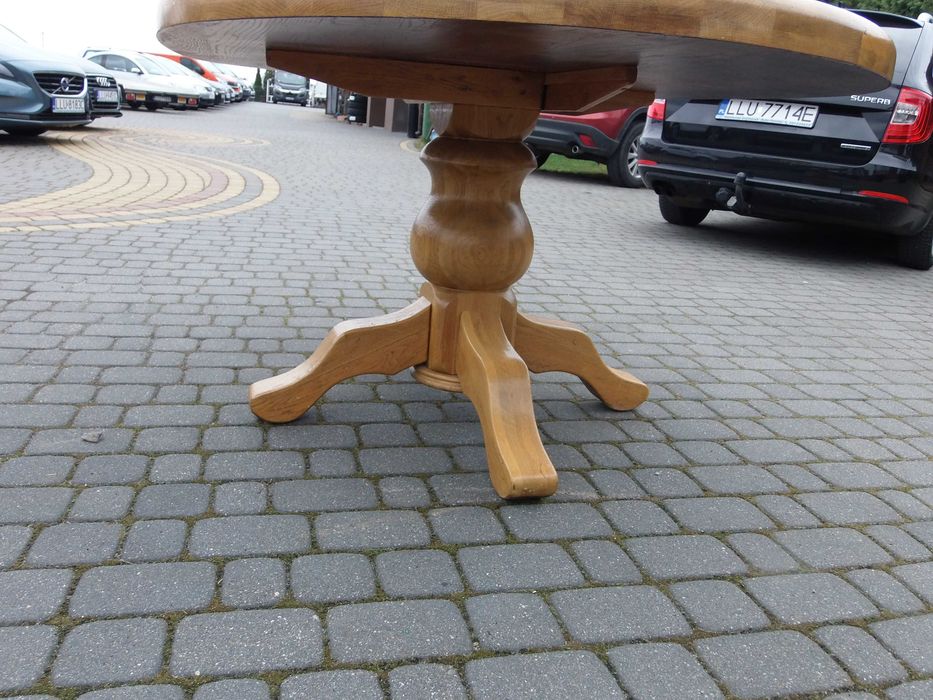 Ładny stół dębowy owalny