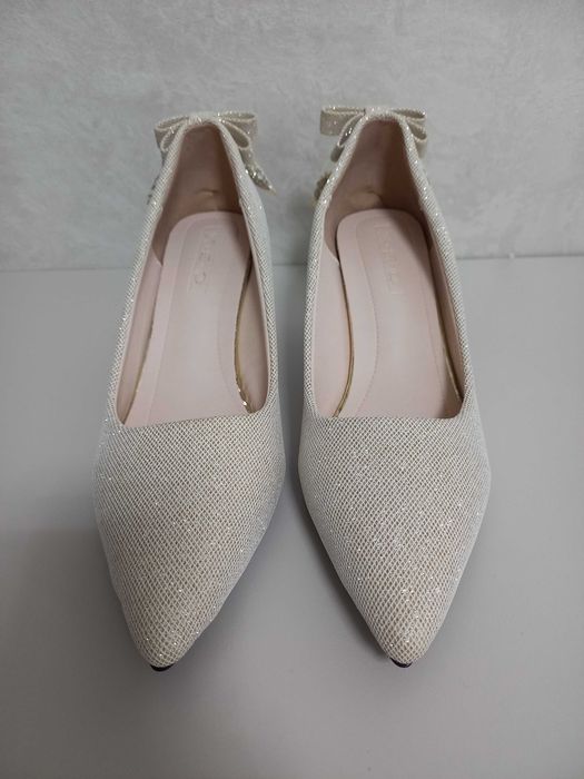 Жіночі лодочки пудрового кольору