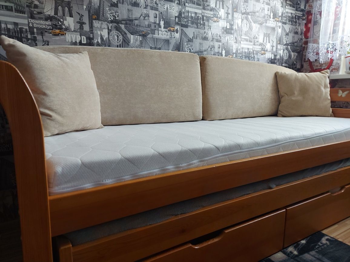 Łóżko dwuosobowe, drewniane