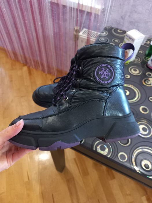 Зимові ботінки на дівчинку