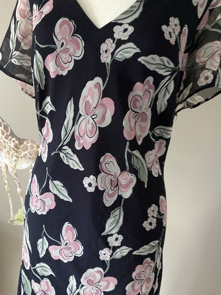 Elegancka sukienka plus size midi wygodna elastyczna