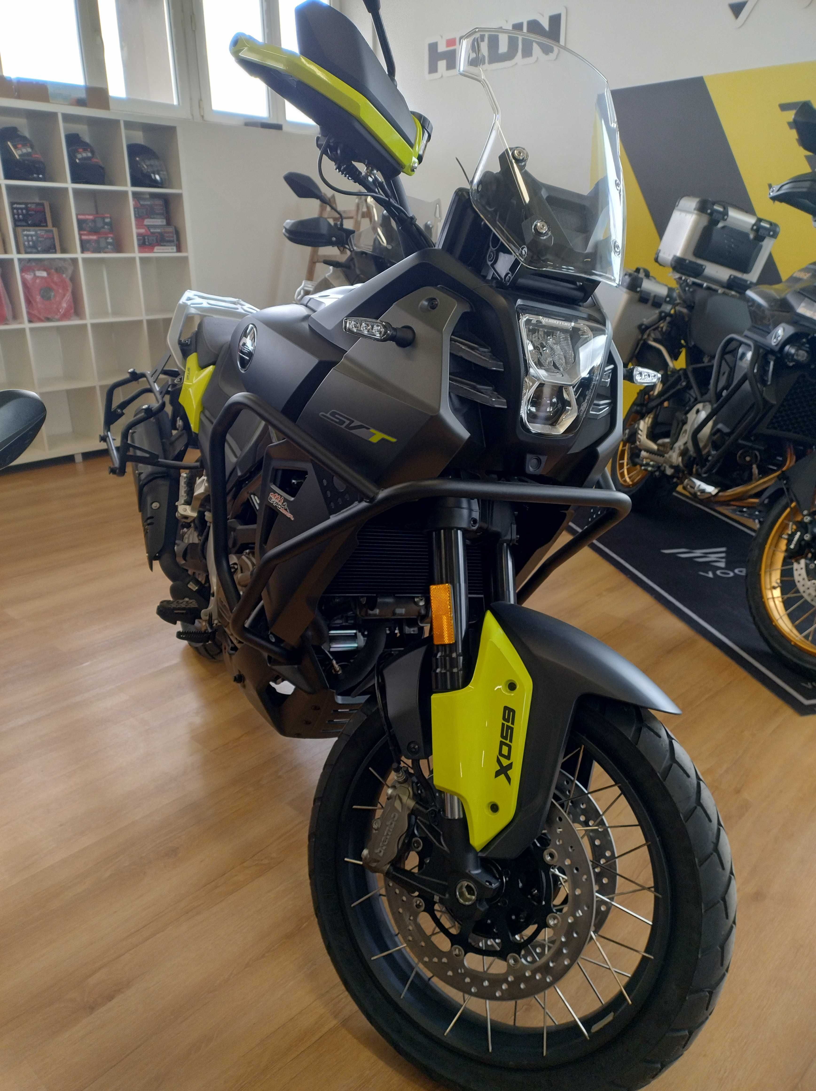 Nowy Motocykl QJMotorSVT650X+KUFRY+KASK*VAT23%*RATY*Trans.do150km