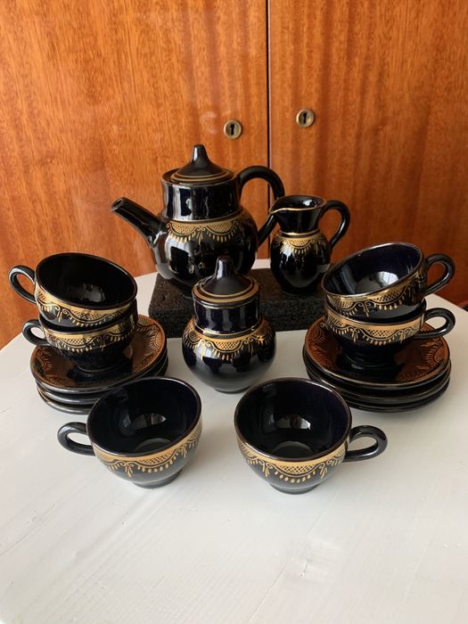 Кавовий сервіз з червоноі глини (Болгарія)