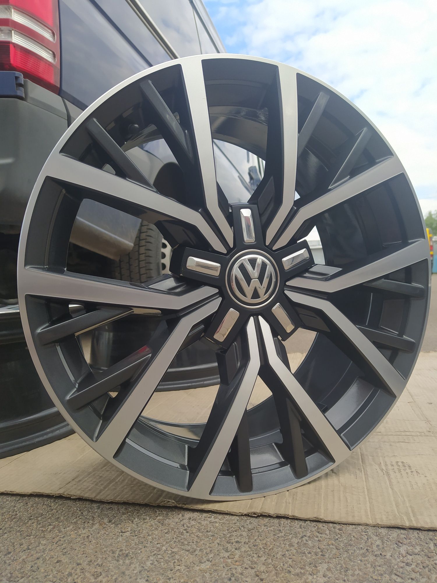Диски Volkswagen Tiguan Passat Golf Caddy Jetta Touran Skoda 17(5*112)