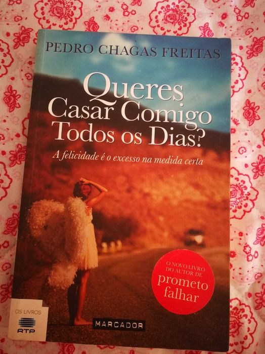 Livro "Queres casar comigo todos os dias, Bárbara?"