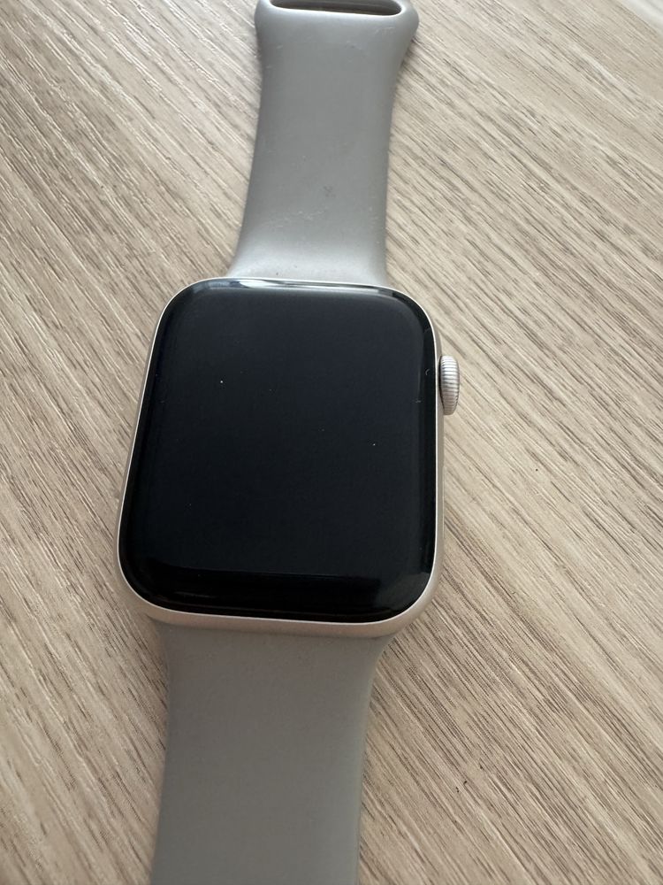 Годинник Apple 44mm SE