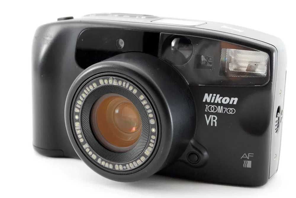 Camara Nikon ZOOM 700 VR 35mm Point & Shoot Film Camera