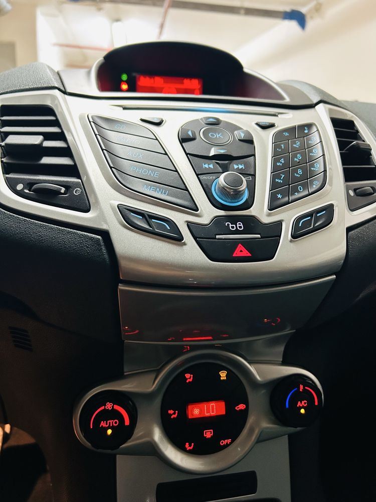 Fiesta Titanium 1.4 TDCI conservadissimo!