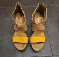 Buty na koturnie Wojas r.39