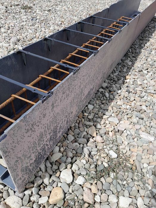 Szalunek tracony wieńca 24x24x125cm