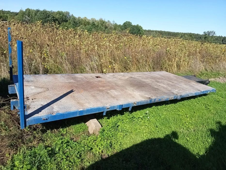 Zabudowa platforma z miejscem na duży hds dźwig Man Scania