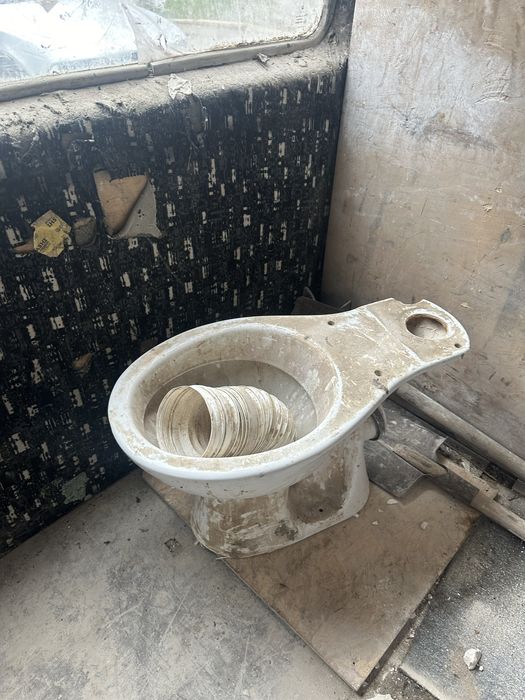 Унітаз на будову