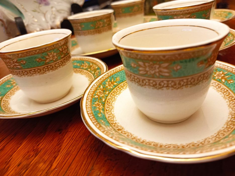 Antyk .Turkusowy wzór Mideinter Bruskem  porcelana  angielska .