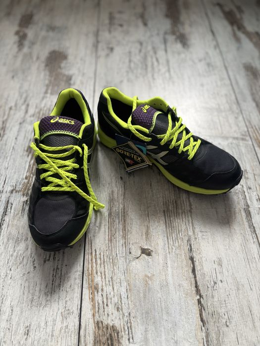 Asics Fujisetsu 2, rozmiar 42,5 27 cm Buty do biegania z kolcami.