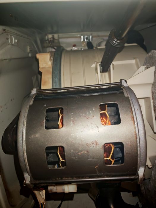 Пральна машина  Indesit під ремонт чи на запчастини