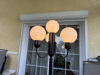 Lampa stojąca metalowa czarna
