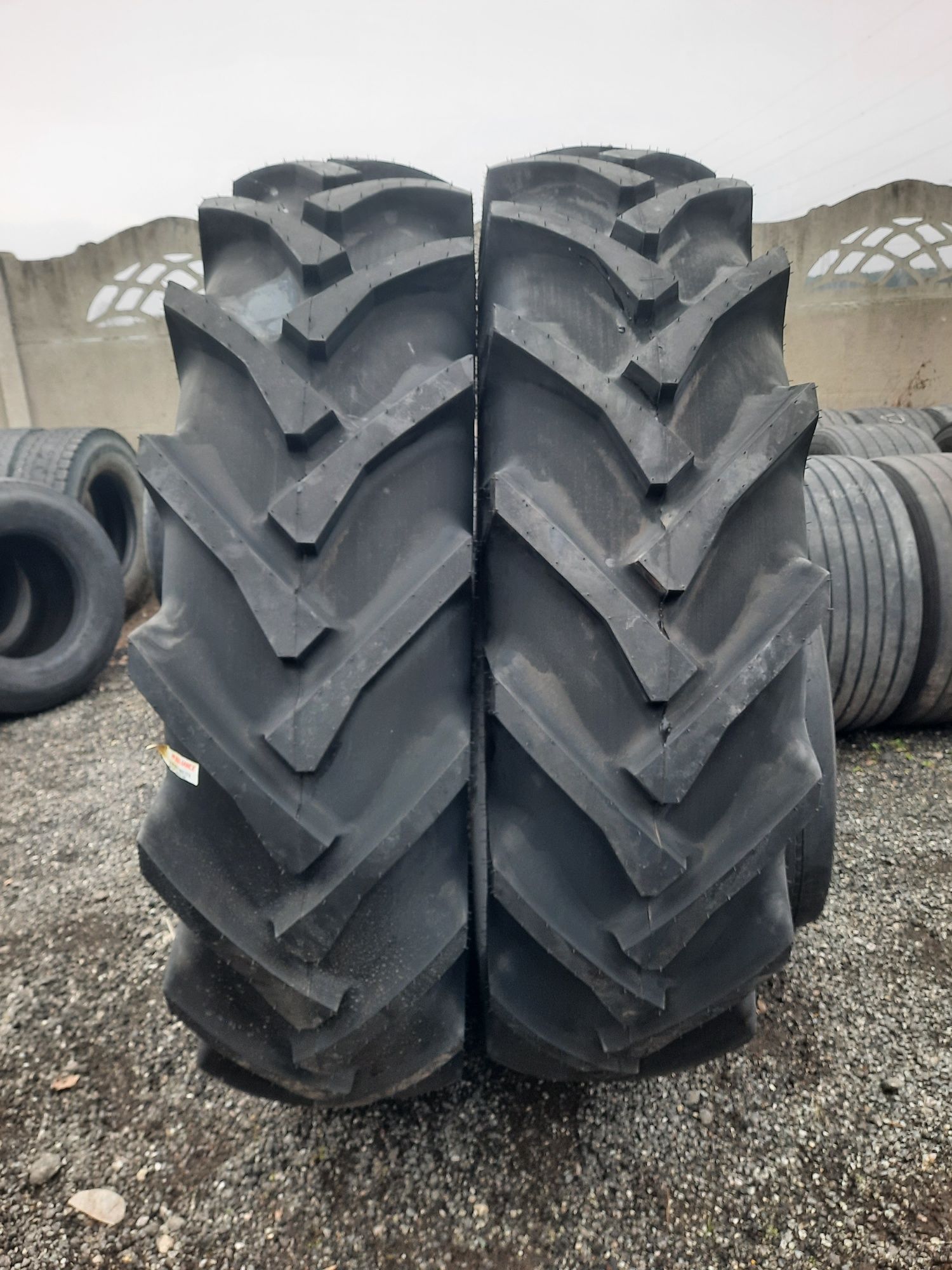 Opony nowe 15.5-38 OZKA Alliance FarmPro 324 12PR
