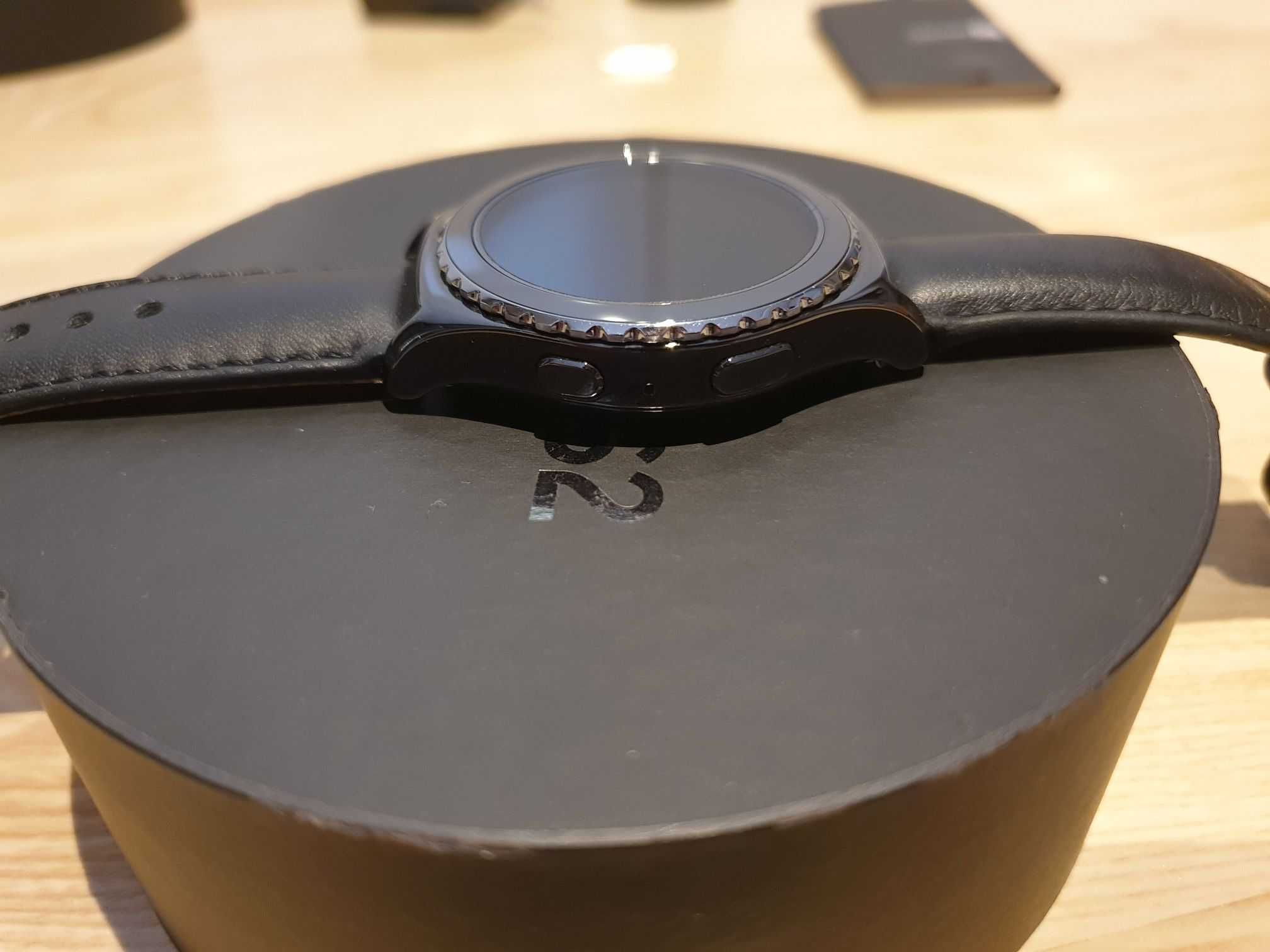 Samsung Gear S2 Classic SM-R732 42mm czarny Komplet